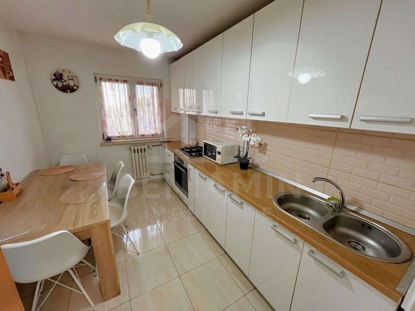 Doua Camere-Decomandat-Etaj2-Mobilat-Utilat-Zona Intim - foto 4