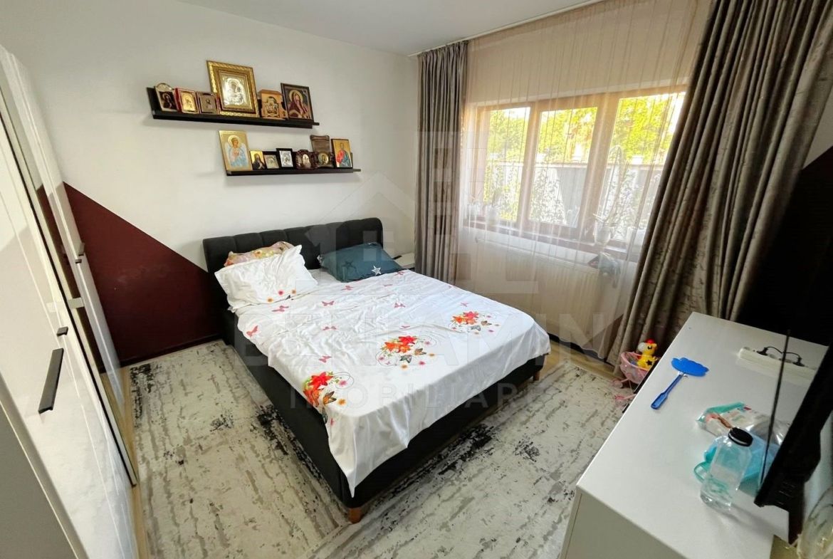 Casa Moderna P+M-220mp-6 Camere-Toate Utilitatile-An 2010-Zona Ford - foto 2