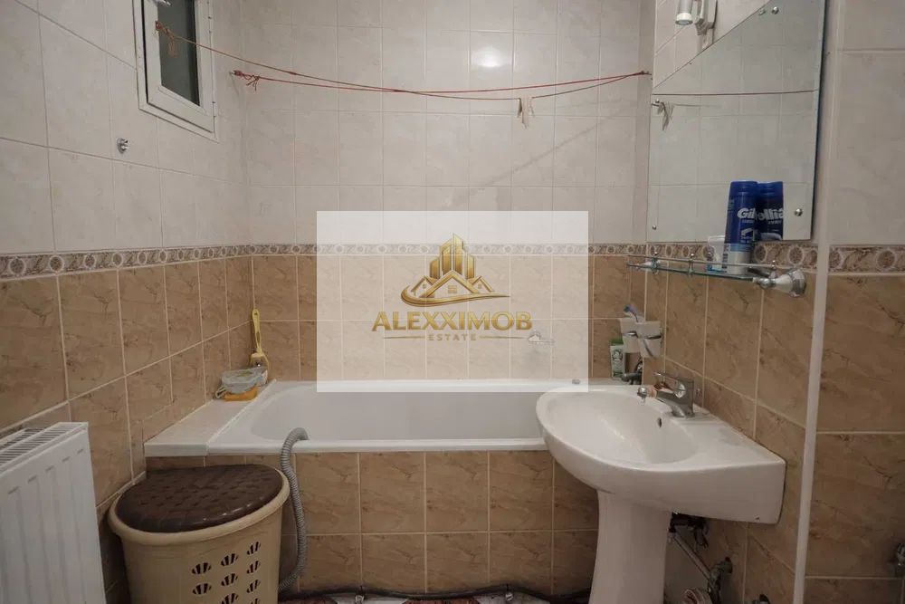 Apartament de Vanzare - zona Obregia- Piata SUDULUI -64 MP - 3 CAMERE - foto 3