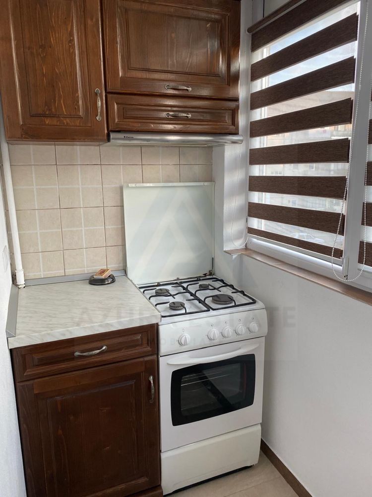 Apartament 2 camere  60 mp utili etaj 2 balcon Cartierul Strand - foto 5