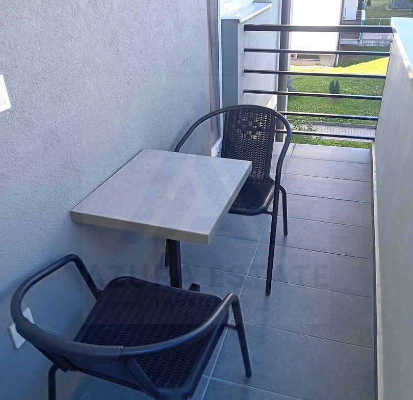Apartament 2 camere 56 mp utili etaj 1 balcon si parcare in Turnisor - foto 7