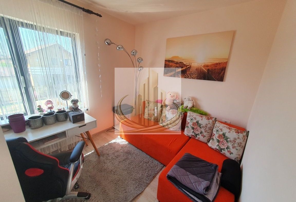 Casă modernă cu teren generos și garaj – Dumbrăvița - foto 3