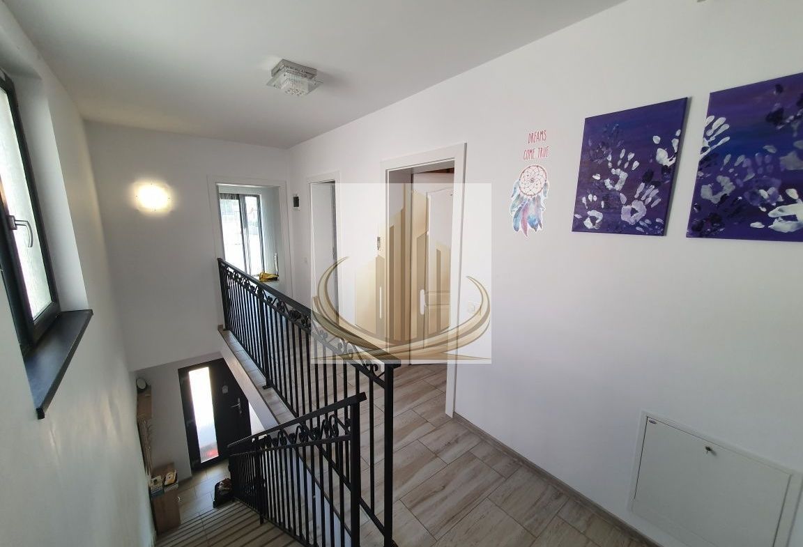 Casă modernă cu teren generos și garaj – Dumbrăvița - foto 4