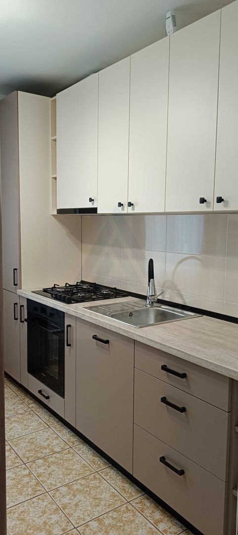 Apartament 3 camere prima inchiriere balcon inchis zona Vasile Aaron - foto 5