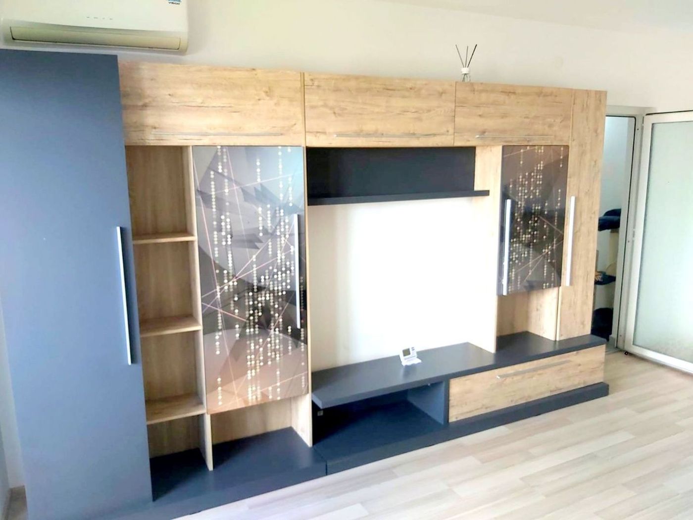 Apartament cu doua camere, decomandat - Bd. Unirii, scoala nr. 10 - Imagine principala