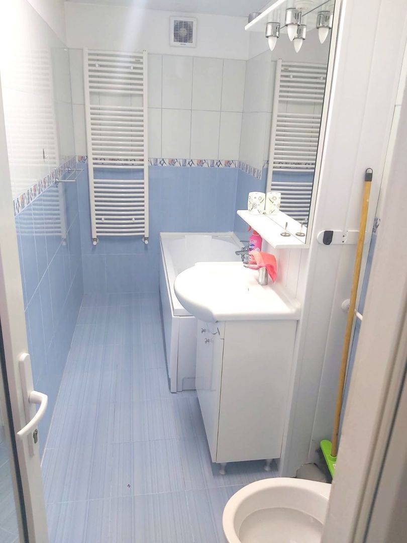 Apartament cu doua camere, decomandat - Bd. Unirii, scoala nr. 10 - foto 8