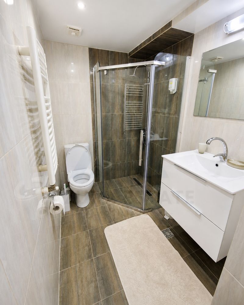 Apartament 2 camere 50 mp utili parter la curte zona Centrul Istoric - foto 5
