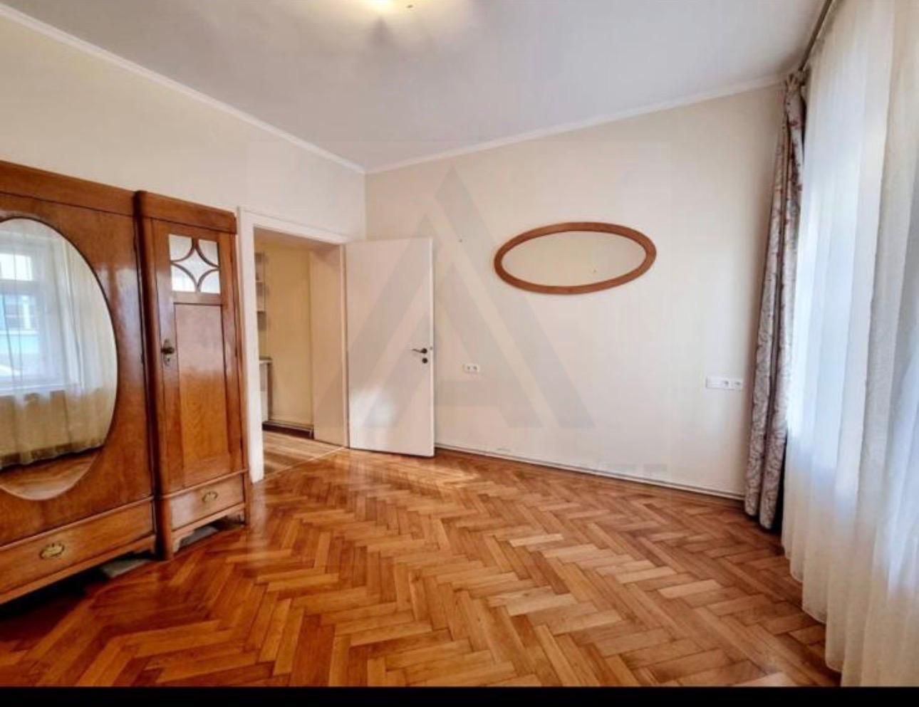 Apartament 2 camere 61 mp utili parter 2 bai 2 pivnite Centrul Istoric - Imagine principala Apartament 2 camere 61 mp utili parter 2 bai 2 pivnite Centrul Istoric - Imagine principala