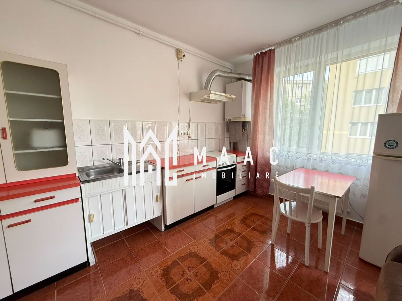 Apartament 2 camere | Etaj 1 | Parcare | Balcon | Siretului - foto 4