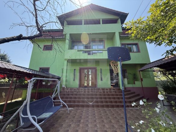 Casa Spatioasa D+P+1+M – 615mp - Teren 1000mp - Rovine - Imagine principala