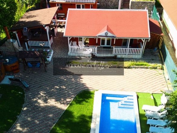 Charming Home By Feleacu, 1582 mp teren. Se accepta schimburi. - foto 2
