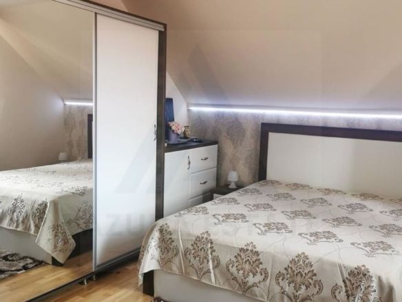 Casa individuala cu garaj 60 mp si teren+gradina 2650 mp in Porumbacu - foto 3