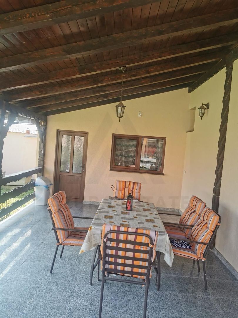 Casa individuala cu garaj 60 mp si teren+gradina 2650 mp in Porumbacu - foto 7