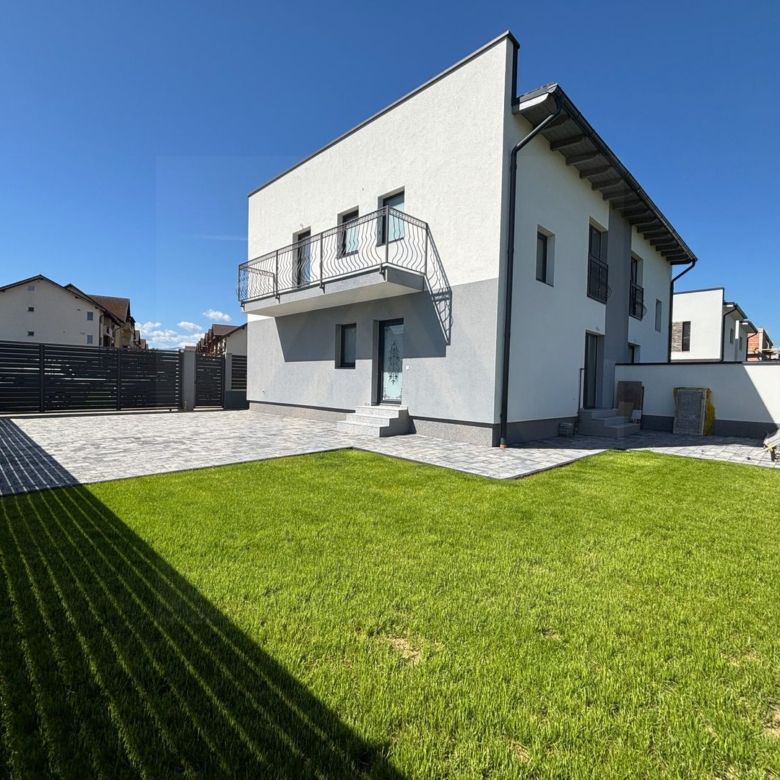 Casa 4 camere finisata la cheie cu teren 220 mp in Selimbar - Imagine principala