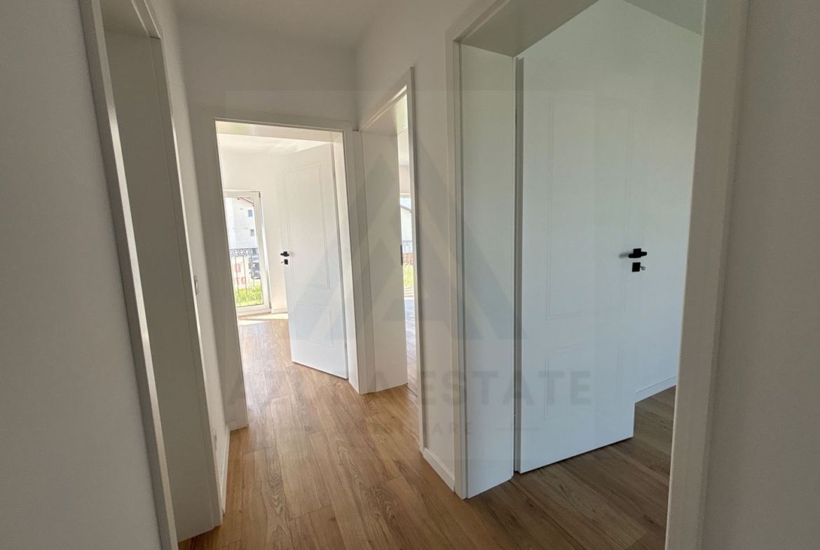 Casa 4 camere finisata la cheie cu teren 220 mp in Selimbar - foto 5