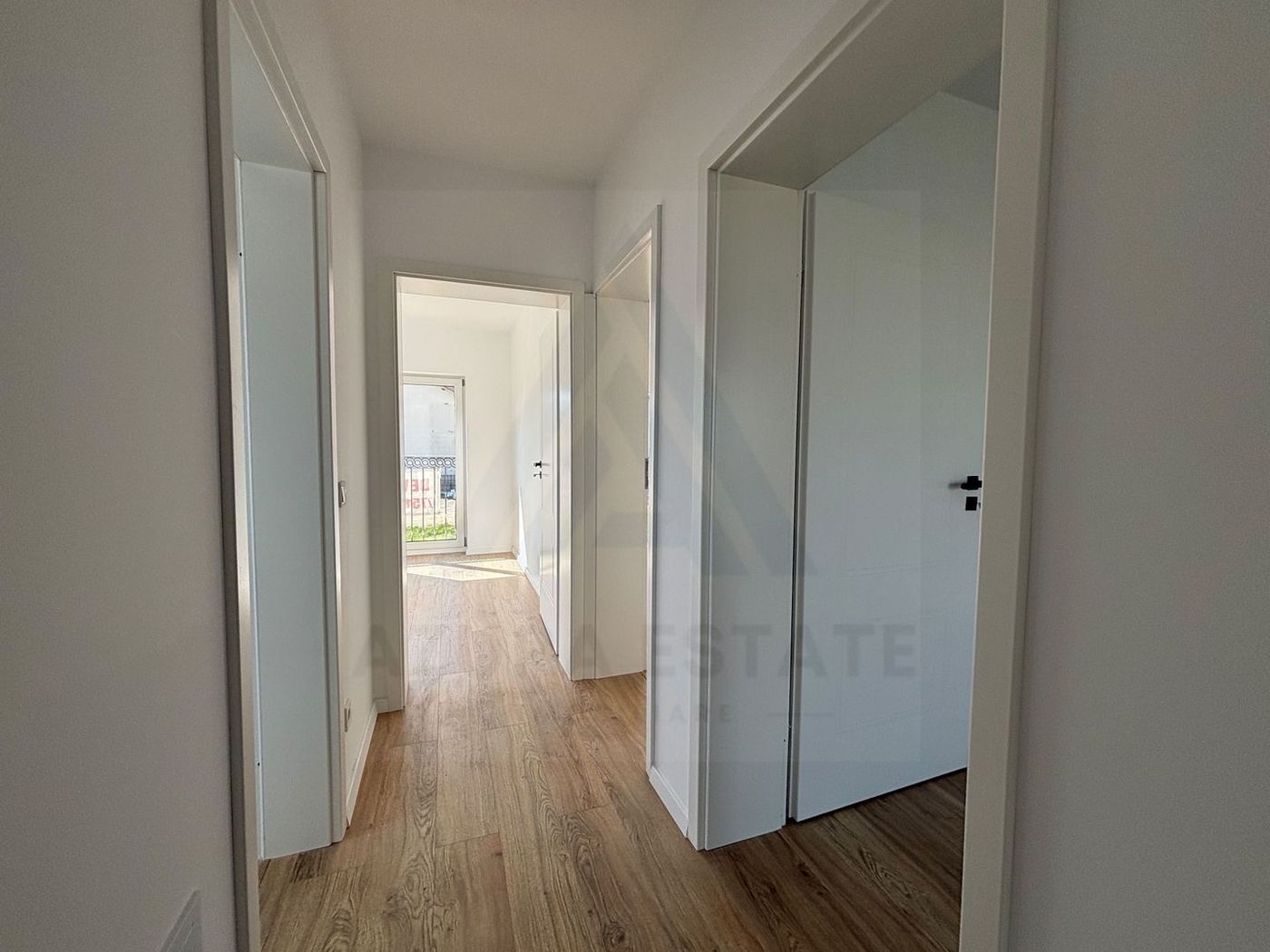 Casa 4 camere finisata la cheie cu teren 220 mp in Selimbar - foto 8