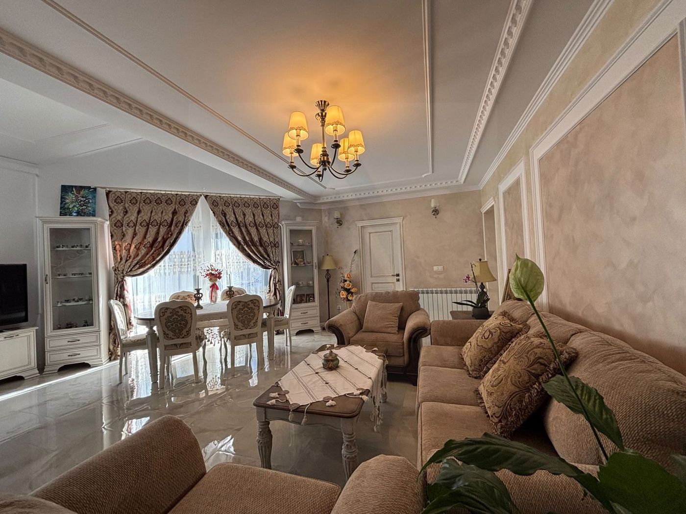 Casa individuala ultrafinisata 200 mp utili si teren 462 mp  Selimbar - Imagine principala