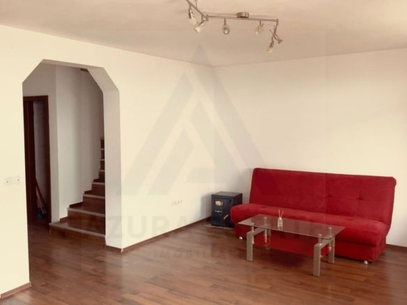 Casă cu 4 camere, curte proprie și 2 balcoane – Șelimbăr - foto 3