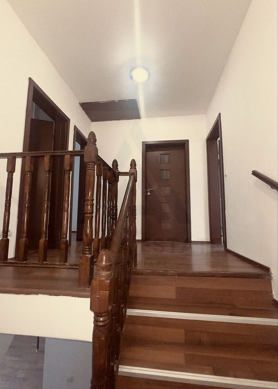 Casă cu 4 camere, curte proprie și 2 balcoane – Șelimbăr - foto 7