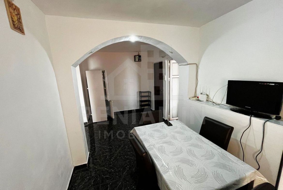Apartament-2 Camere-Decomandat-Etajul 2-Mobilat-Utilat-CV9-Catedrala - foto 4