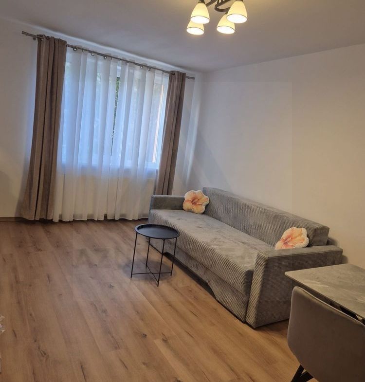 Apartament modern 3 camere  75 mp Complet renovat et 1 cartier Ștrand - foto 3
