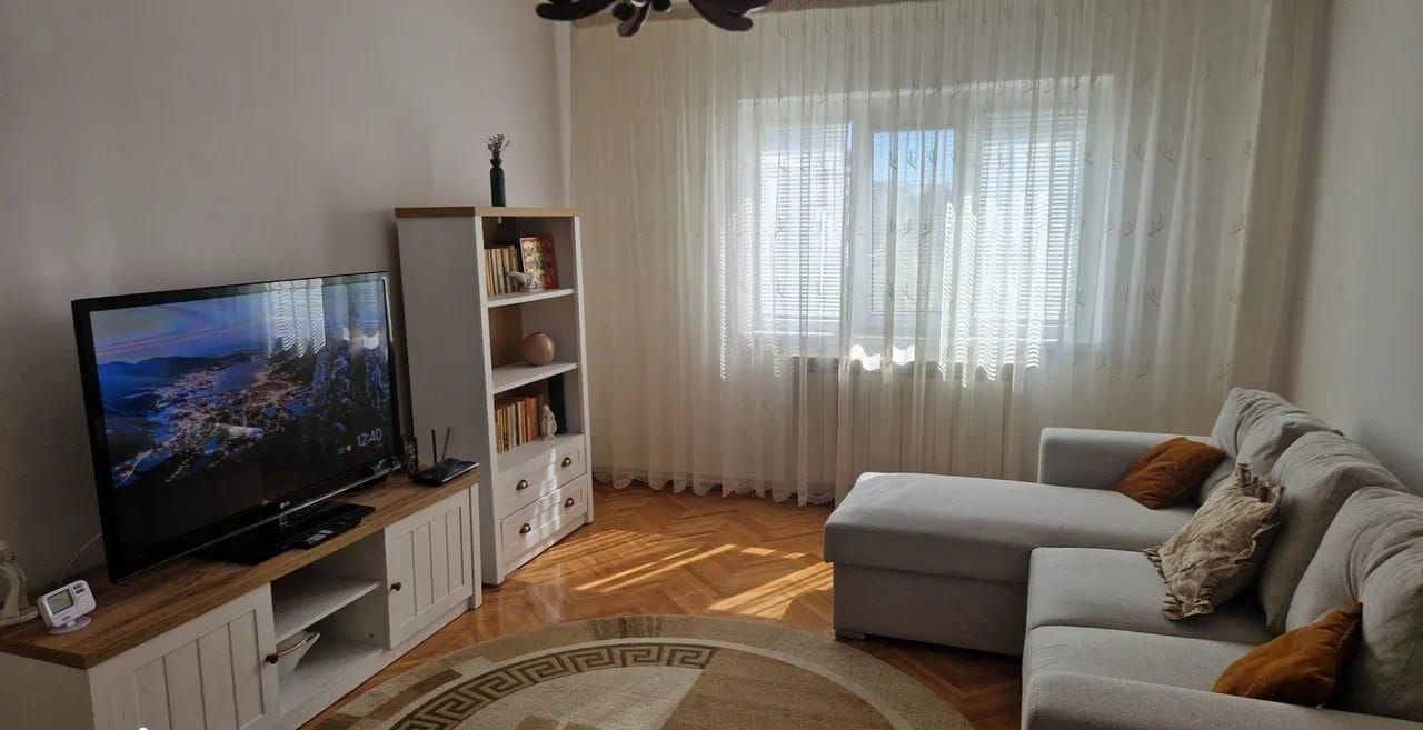 De inchiriat apartament cu 2 camere, Mazepa 1 etaj 3, 450 euro - Imagine principala