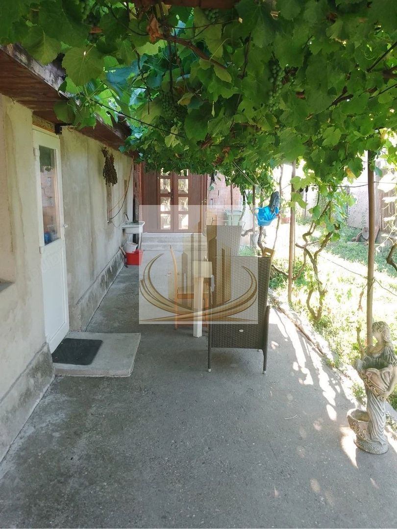 Casă individuala  + construcție nouă | Dudeștii Noi | Teren 1.300 mp - foto 2