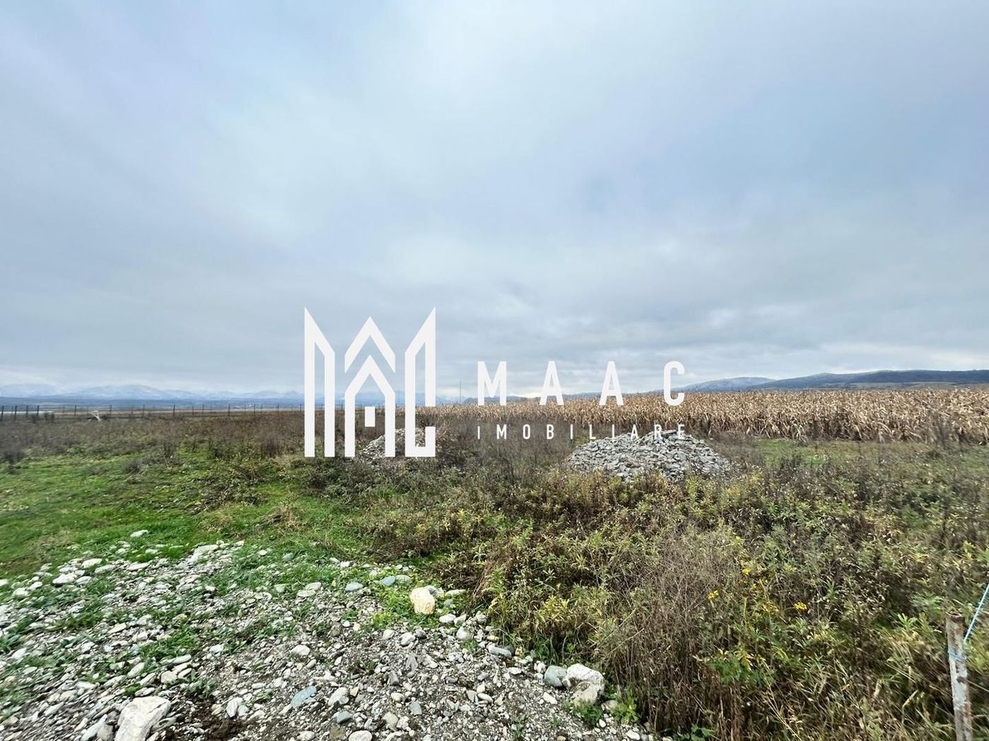 Teren intravilan | 860 mp | Deschidere 16 m | Priveliște montană | Bradu - foto 3