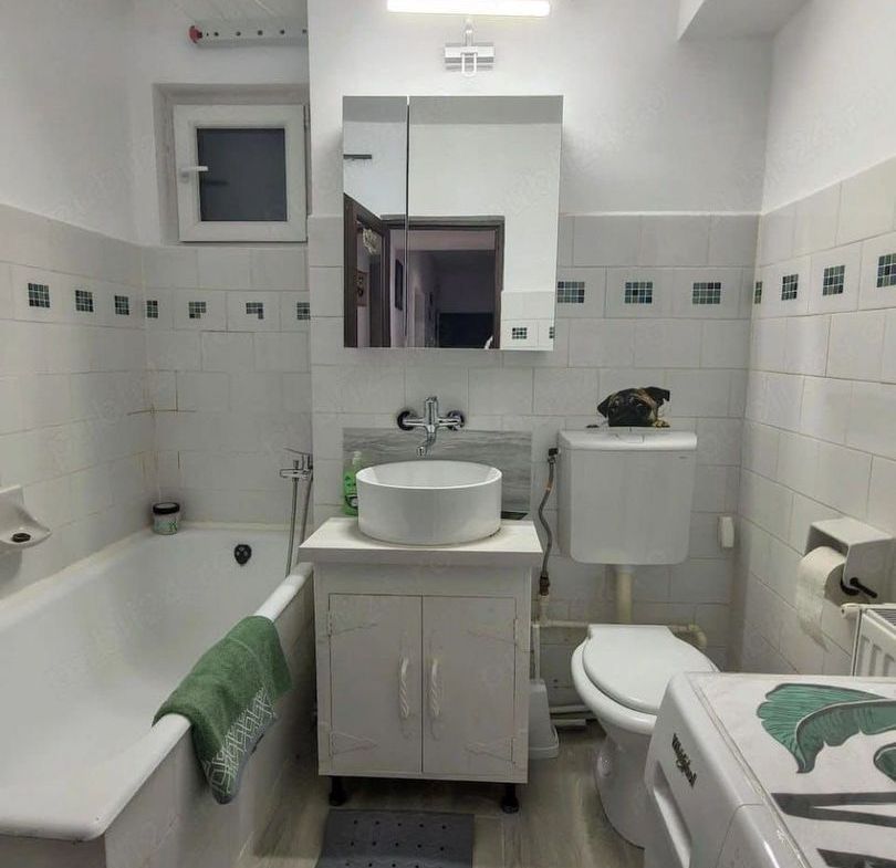 De inchiriat apartament cu 2 camere, central. etaj 3, 450 euro - foto 2