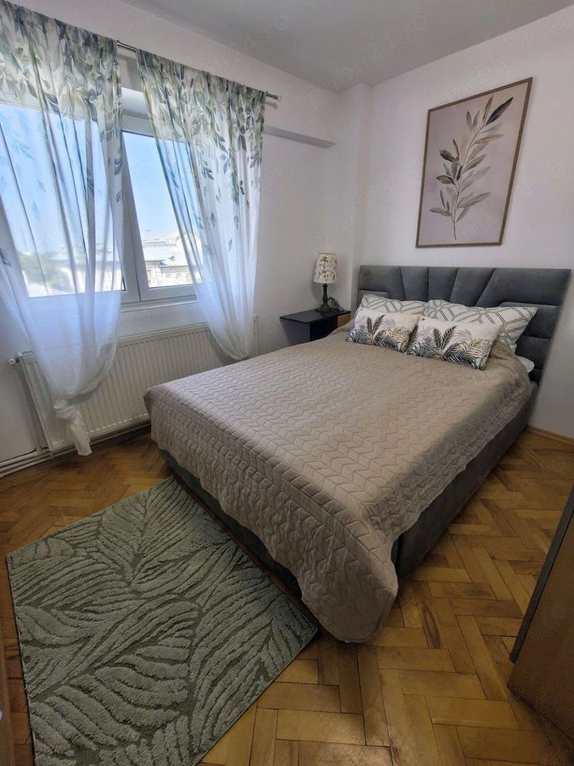 De inchiriat apartament cu 2 camere, central. etaj 3, 450 euro - foto 3