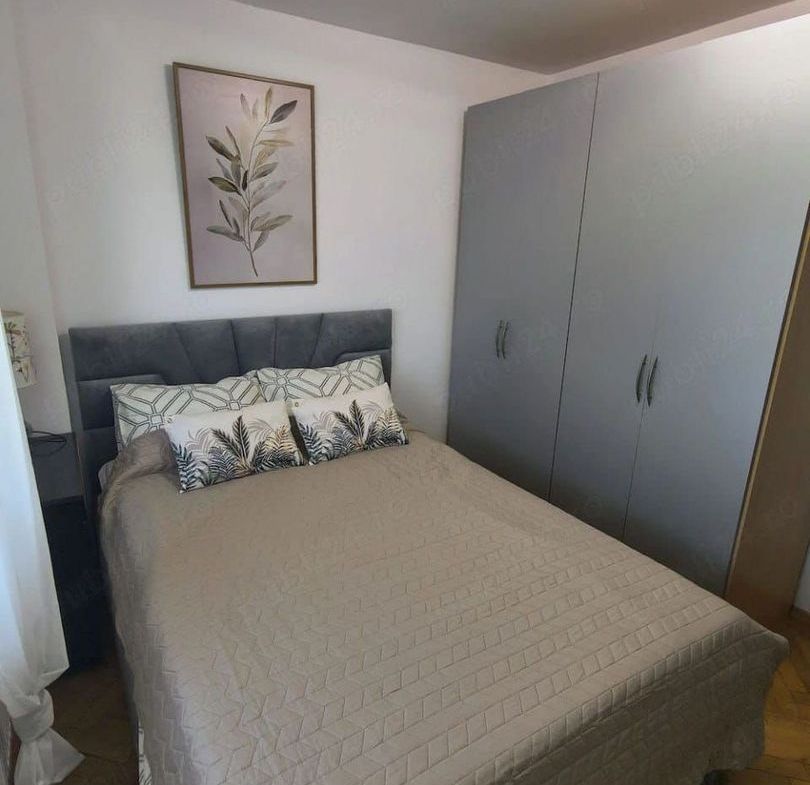 De inchiriat apartament cu 2 camere, central. etaj 3, 450 euro - foto 4