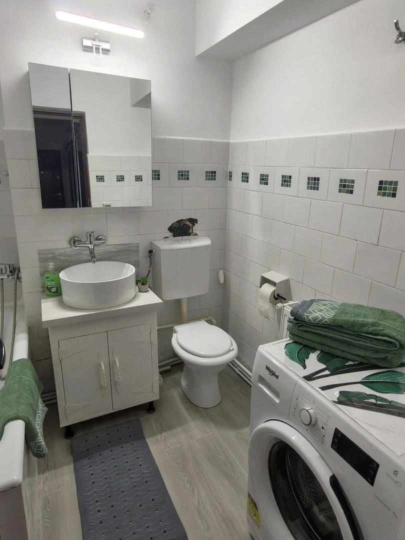 De inchiriat apartament cu 2 camere, central. etaj 3, 450 euro - foto 5