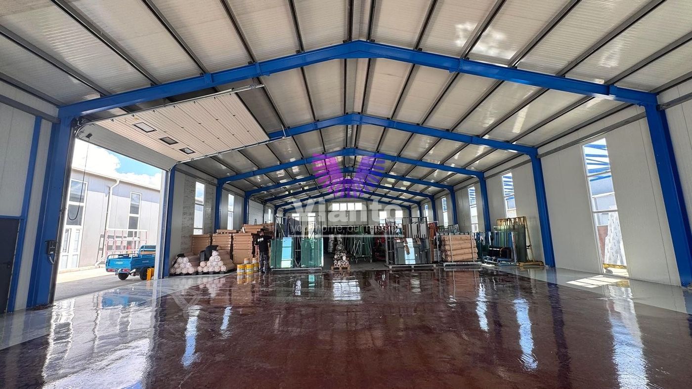 Hala industriala 600 mp si curte libera 700 mp,-  Parcul Industrial Sura Mare - foto 3