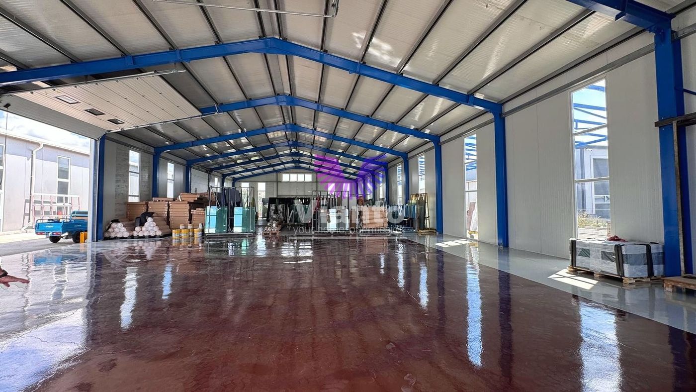 Hala industriala 600 mp si curte libera 700 mp,-  Parcul Industrial Sura Mare - foto 4