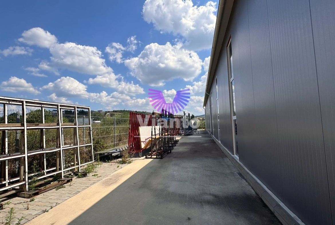 Hala industriala 600 mp si curte libera 700 mp,-  Parcul Industrial Sura Mare - foto 7