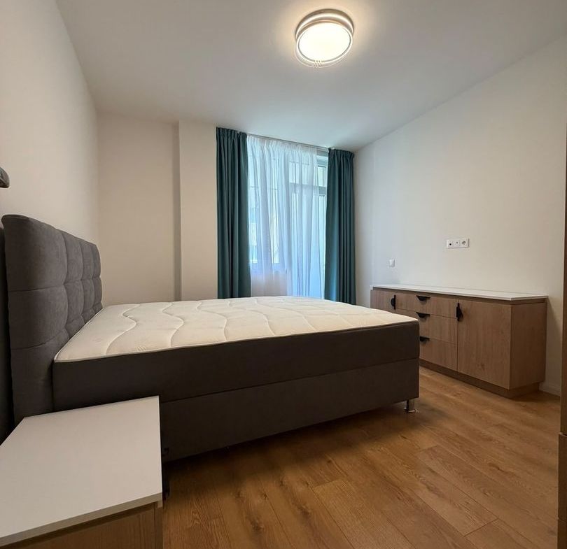 Apartament 3 camere, 2 bai, balcon, etaj intermediar, parcare - foto 6