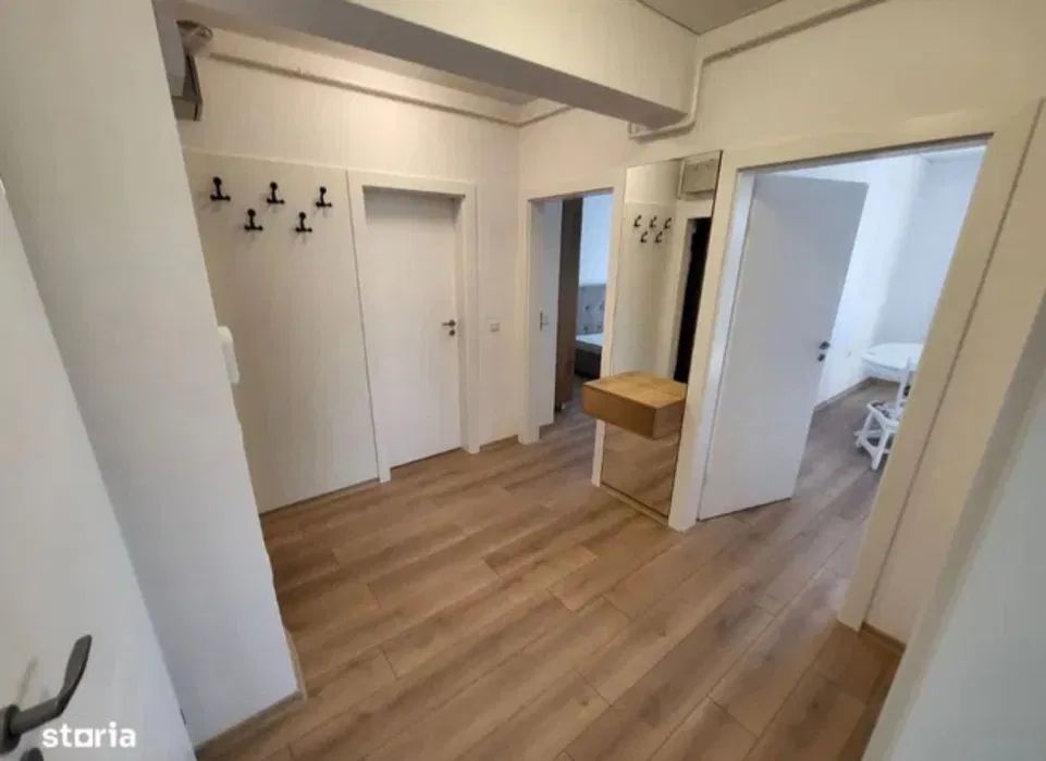 De vanzare apartament  cu 3 camere, Complex Crizantema, etaj 5, 135.000 E - foto 3