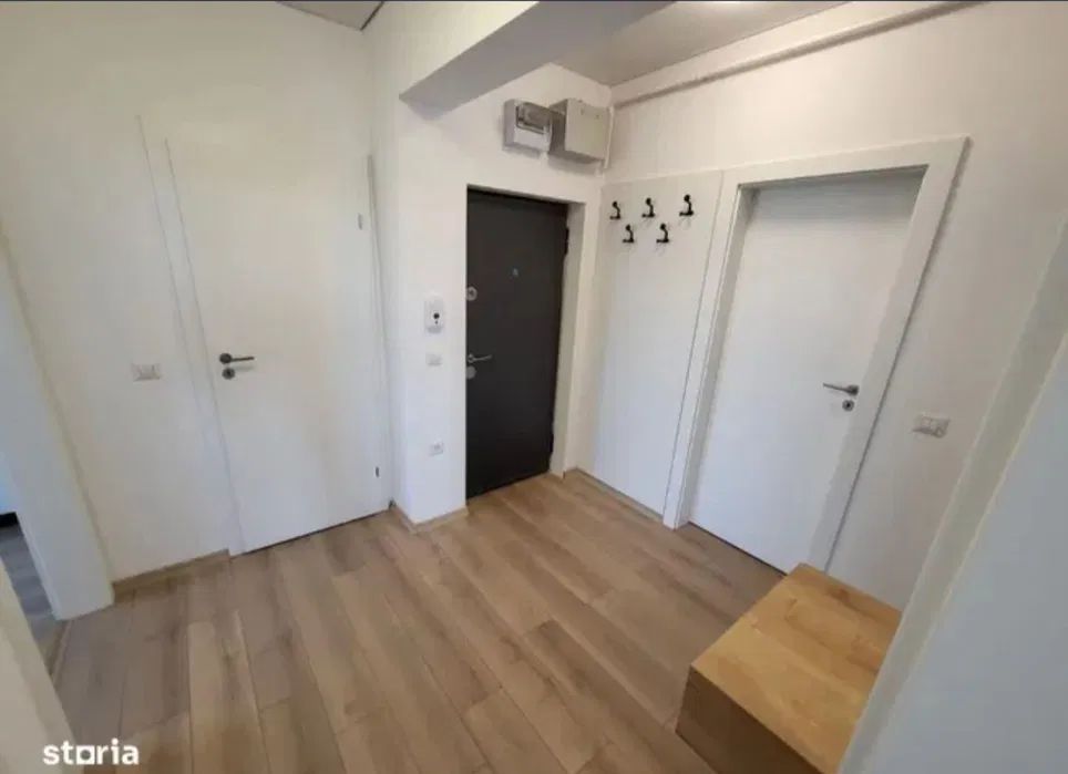De vanzare apartament  cu 3 camere, Complex Crizantema, etaj 5, 135.000 E - foto 6