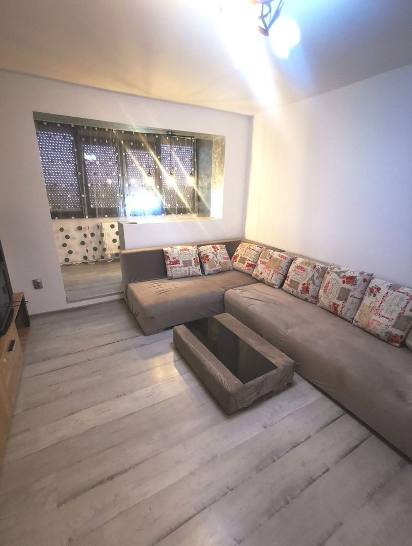 De inchiriat apartament cu 2 camere etaj 7 din 8, Micro 21, 1700 lei - foto 7 De inchiriat apartament cu 2 camere etaj 7 din 8, Micro 21, 1700 lei - foto 7