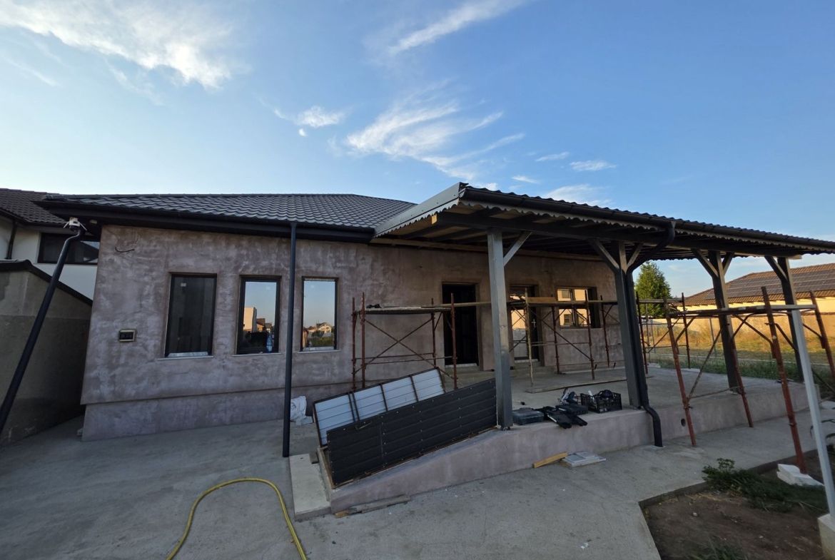 CASĂ NOUĂ – CUMPĂNA | 610 MP TEREN | UTILITĂȚI | STRADĂ ASFALTATĂ - Imagine principala