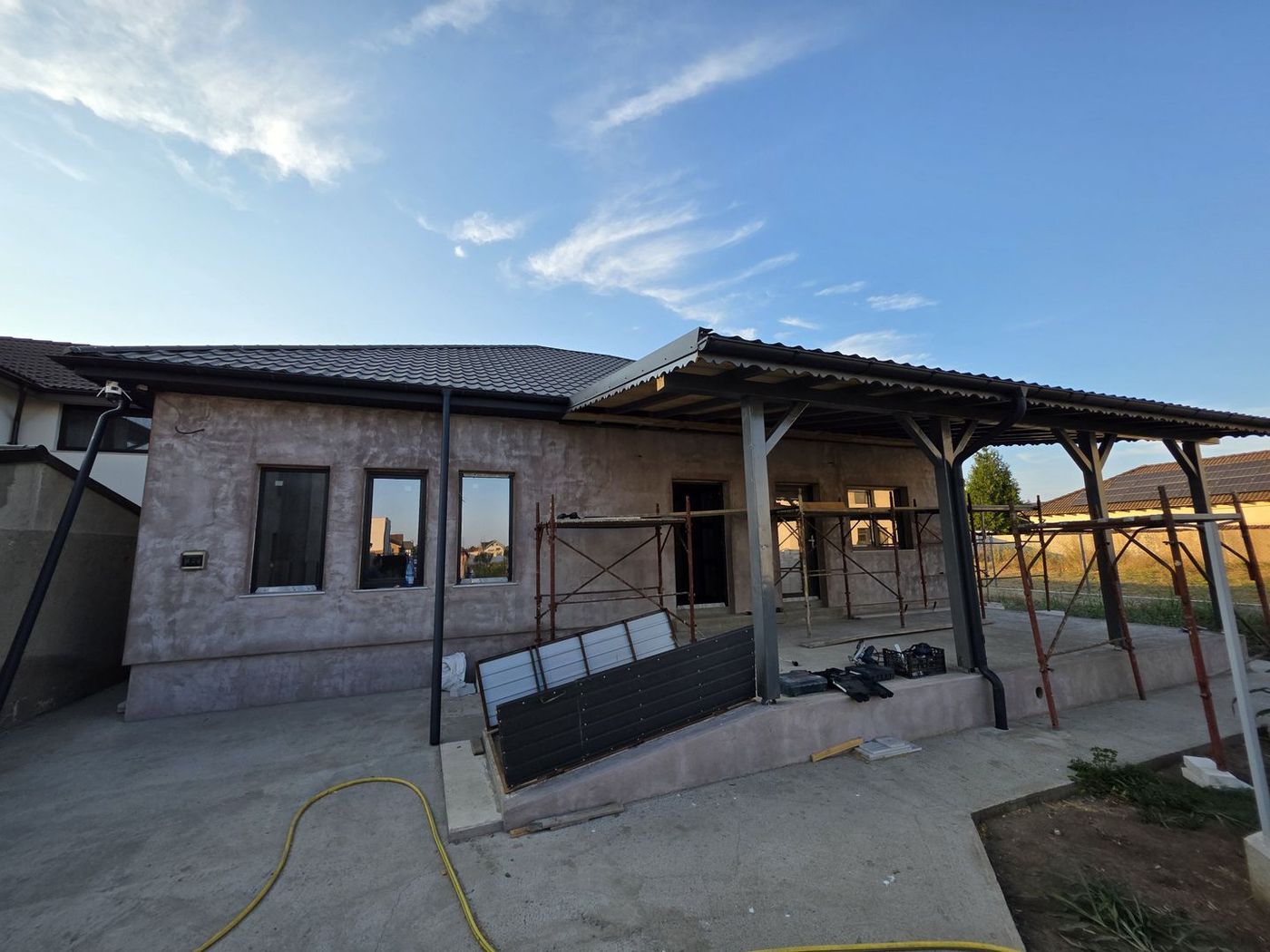 CASĂ NOUĂ – CUMPĂNA | 610 MP TEREN | UTILITĂȚI | STRADĂ ASFALTATĂ - Imagine principala CASĂ NOUĂ – CUMPĂNA | 610 MP TEREN | UTILITĂȚI | STRADĂ ASFALTATĂ - Imagine principala
