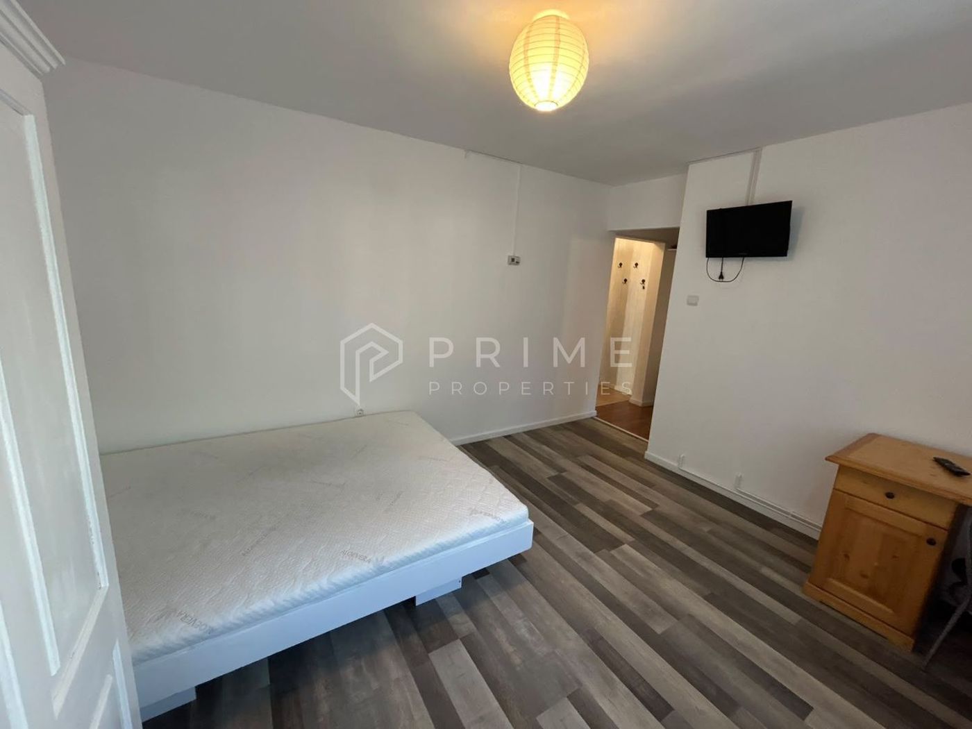 Apartament cu o camera de inchiriat- Str Viitorului- Etaj 1 - foto 2