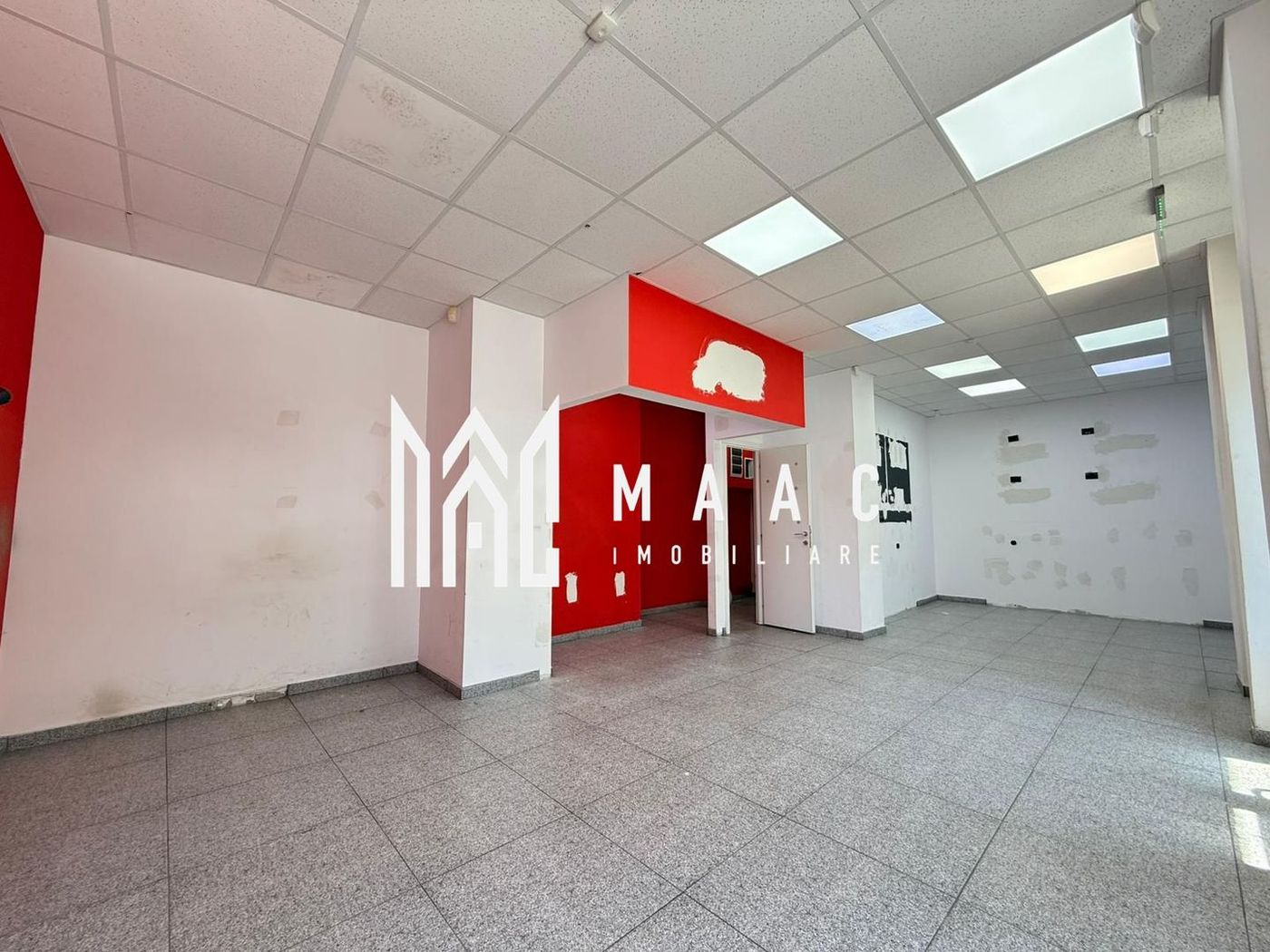 Spatiu comercial la strada | 50MP | Parcare | VAD | Vitrina - Imagine principala Spatiu comercial la strada | 50MP | Parcare | VAD | Vitrina - Imagine principala
