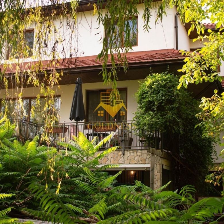 Casa cu teren 2000 m si front 35 ml in Buna Ziua, zona Grand Hotel It. - Imagine principala