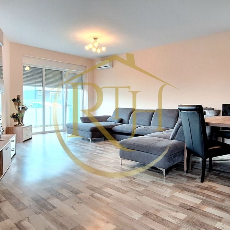 Oferim spre vanzare apartament 2 camere, 60 mp curte, Giroc, 0% Comision - Imagine principala