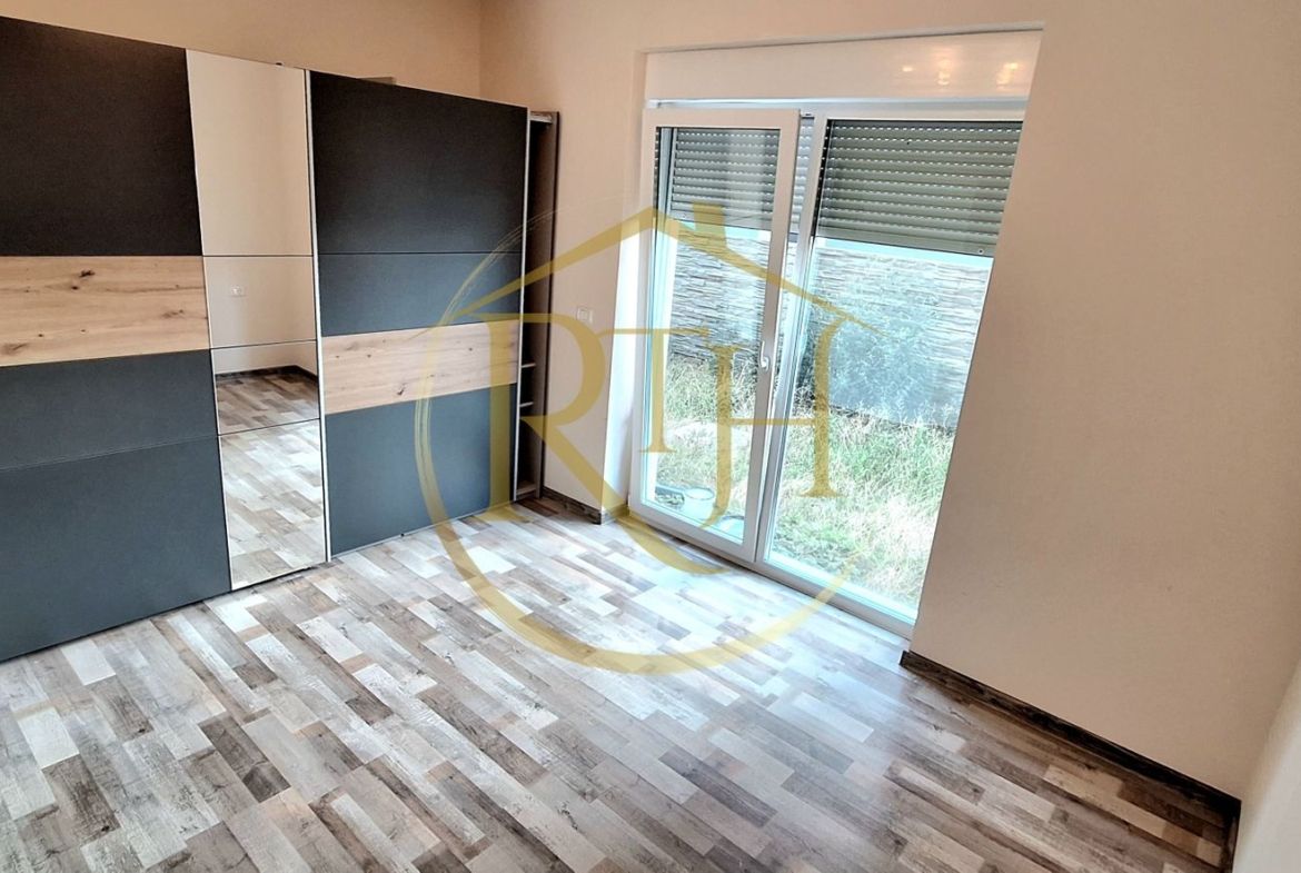 Oferim spre vanzare apartament 2 camere, 60 mp curte, Giroc, 0% Comision - foto 8