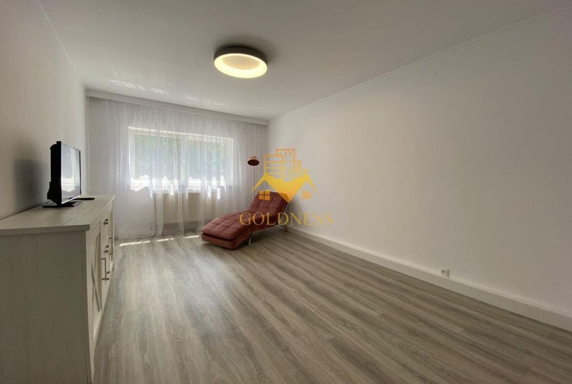 ZONA PREMIUM! AP RENOVAT! 2 camere deco, 57 mp, Plopilor, et 3/4 , sud - foto 2