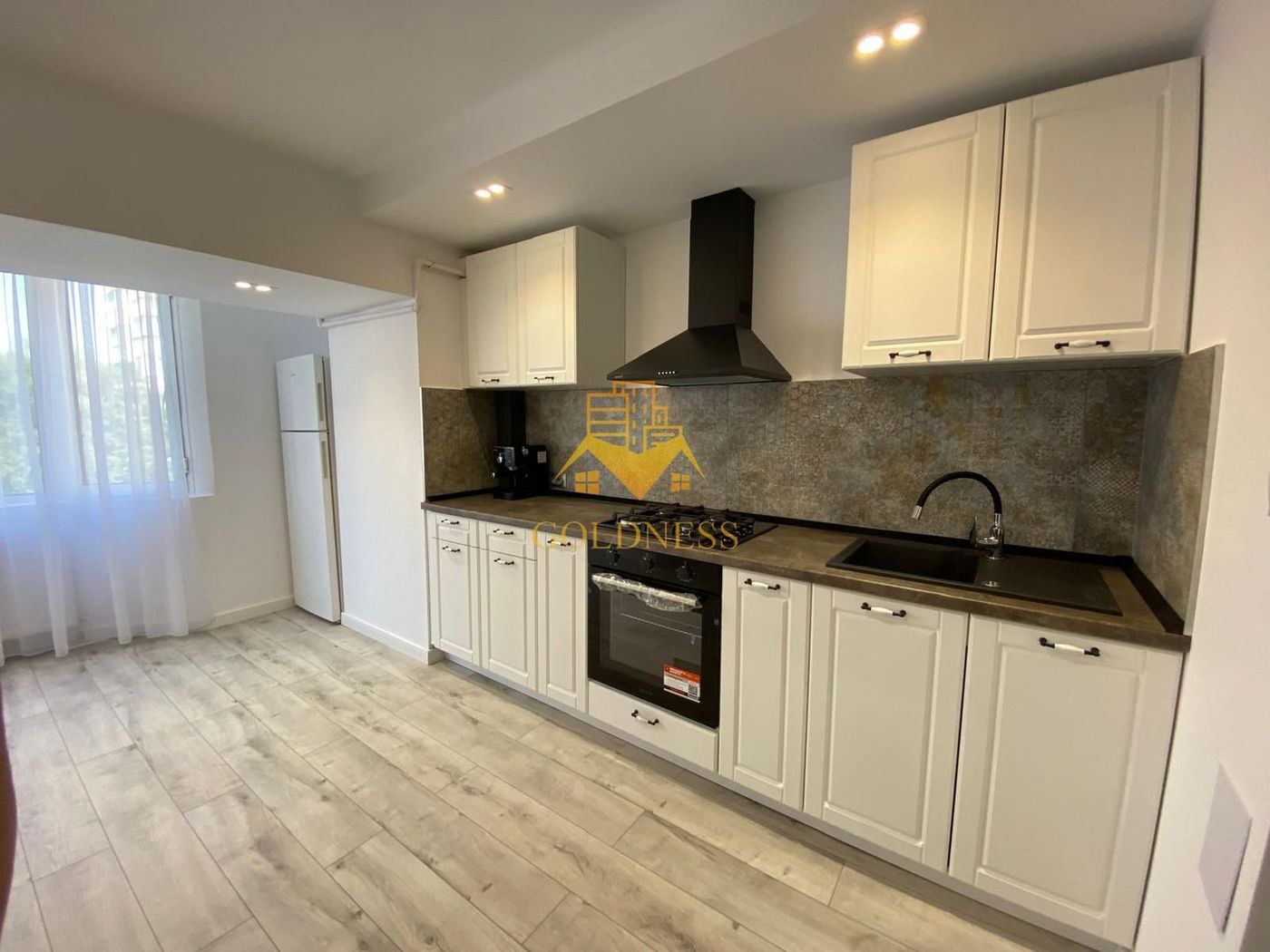ZONA PREMIUM! AP RENOVAT! 2 camere deco, 57 mp, Plopilor, et 3/4 , sud - foto 4