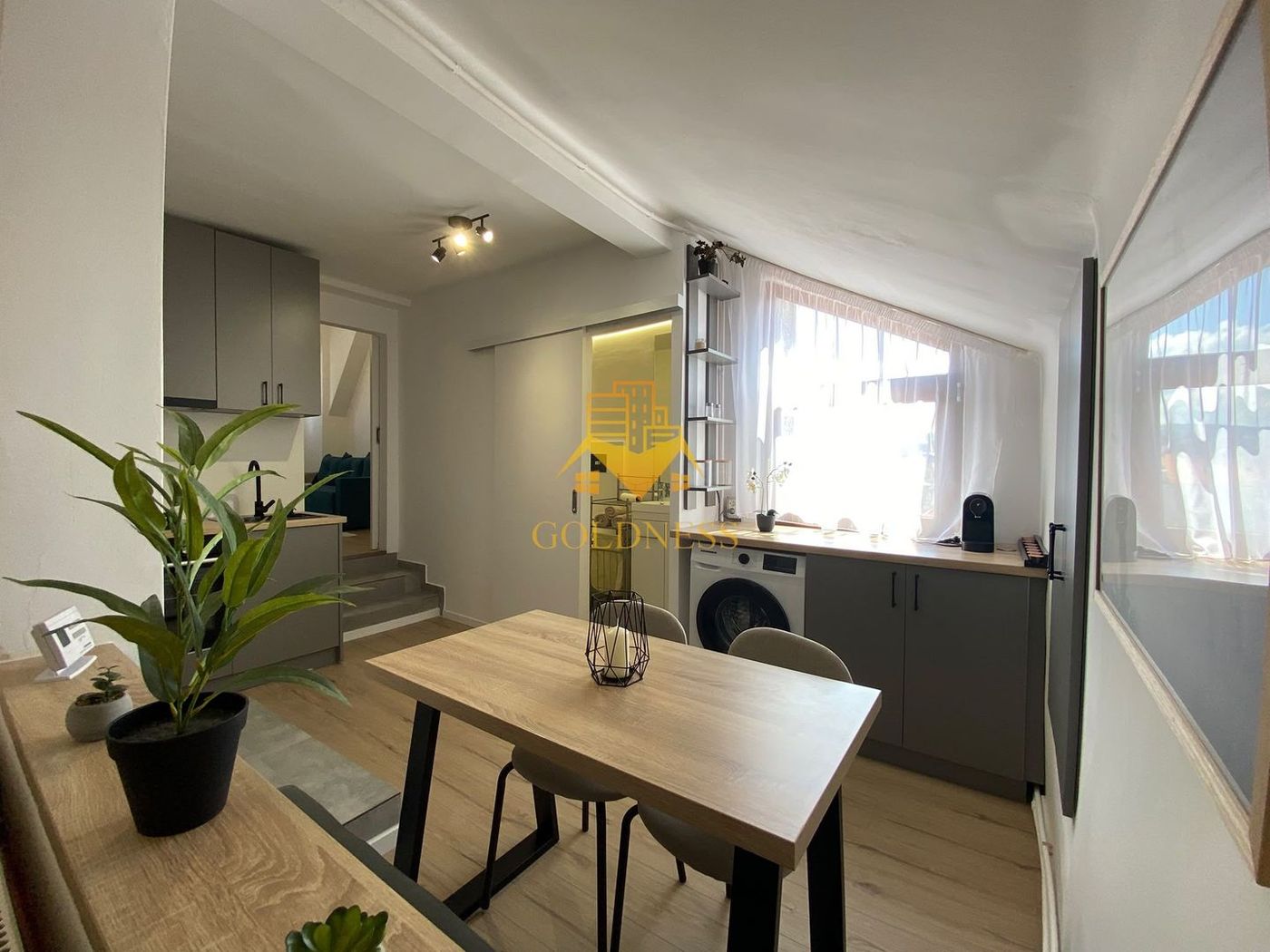 Apartament 40 mp la 2 minute de Piata Muzeului! Bloc istoric cu lift! - Imagine principala