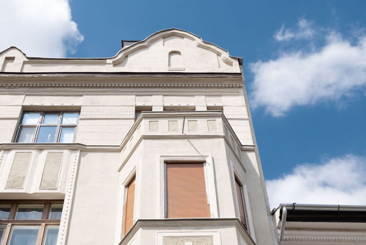 2 camere. Adresă centrală. 99 mp construiți. 2 băi. Etaj 3. - foto 2